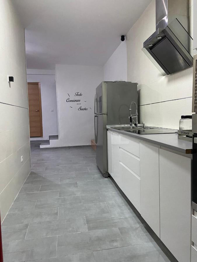 Piso Acogedor Con Encanto Navas del Rey エクステリア 写真